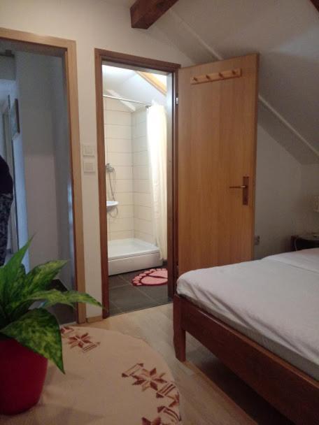 Guesthouse Marton Jezerce Exteriér fotografie
