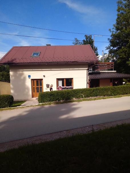 Guesthouse Marton Jezerce Exteriér fotografie