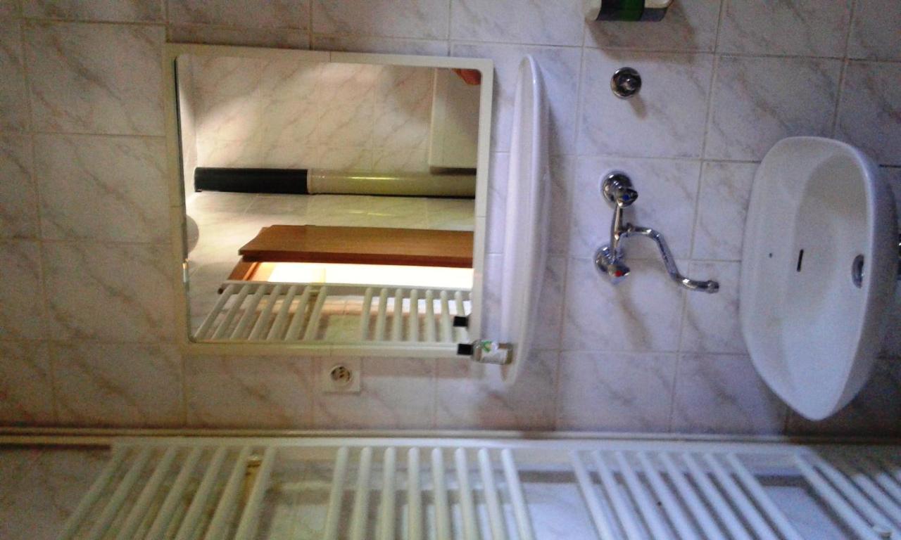 Guesthouse Marton Jezerce Exteriér fotografie
