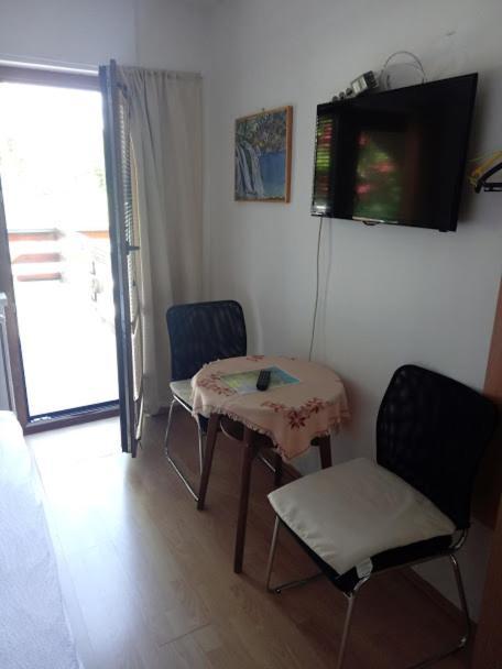 Guesthouse Marton Jezerce Pokoj fotografie
