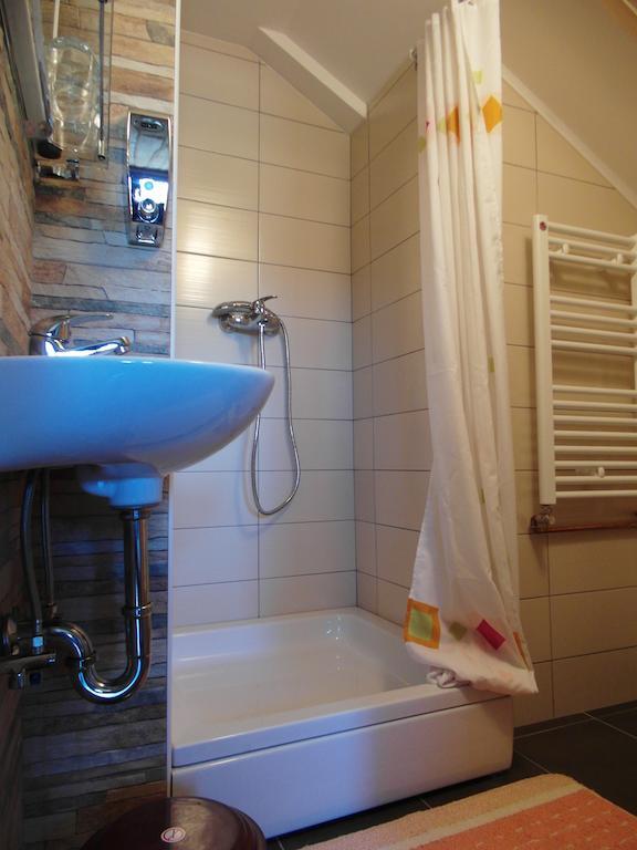 Guesthouse Marton Jezerce Exteriér fotografie