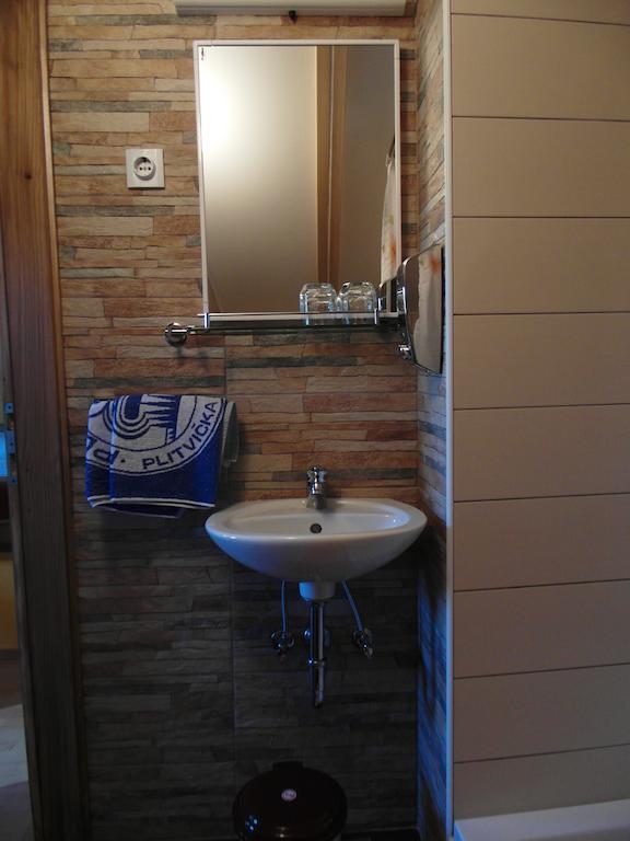 Guesthouse Marton Jezerce Pokoj fotografie