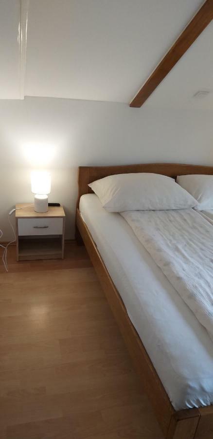 Guesthouse Marton Jezerce Exteriér fotografie