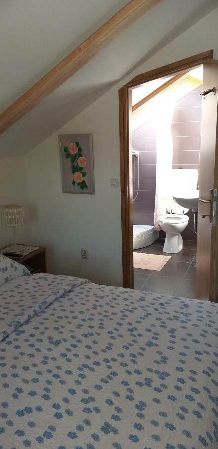 Guesthouse Marton Jezerce Exteriér fotografie